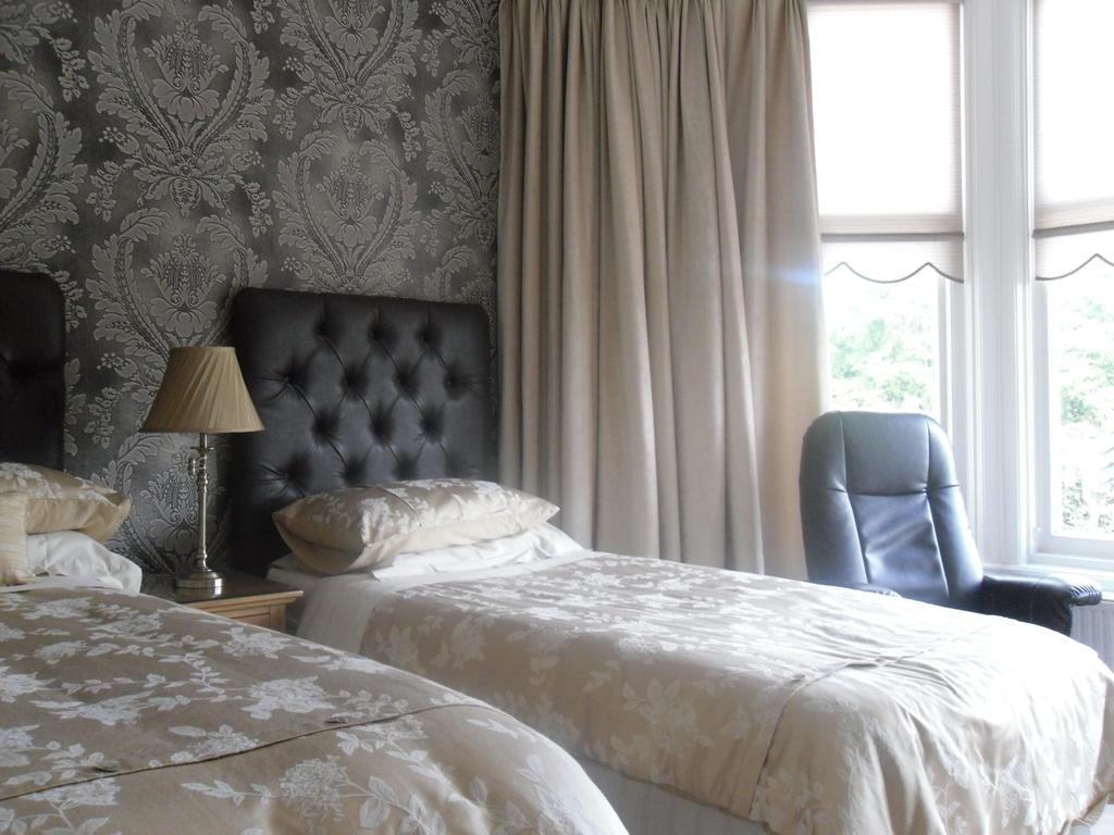 Ardfern Guest House Perth Bagian luar foto