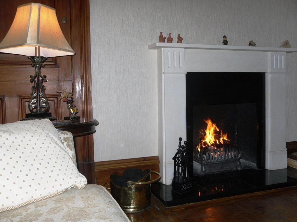 Ardfern Guest House Perth Bagian luar foto