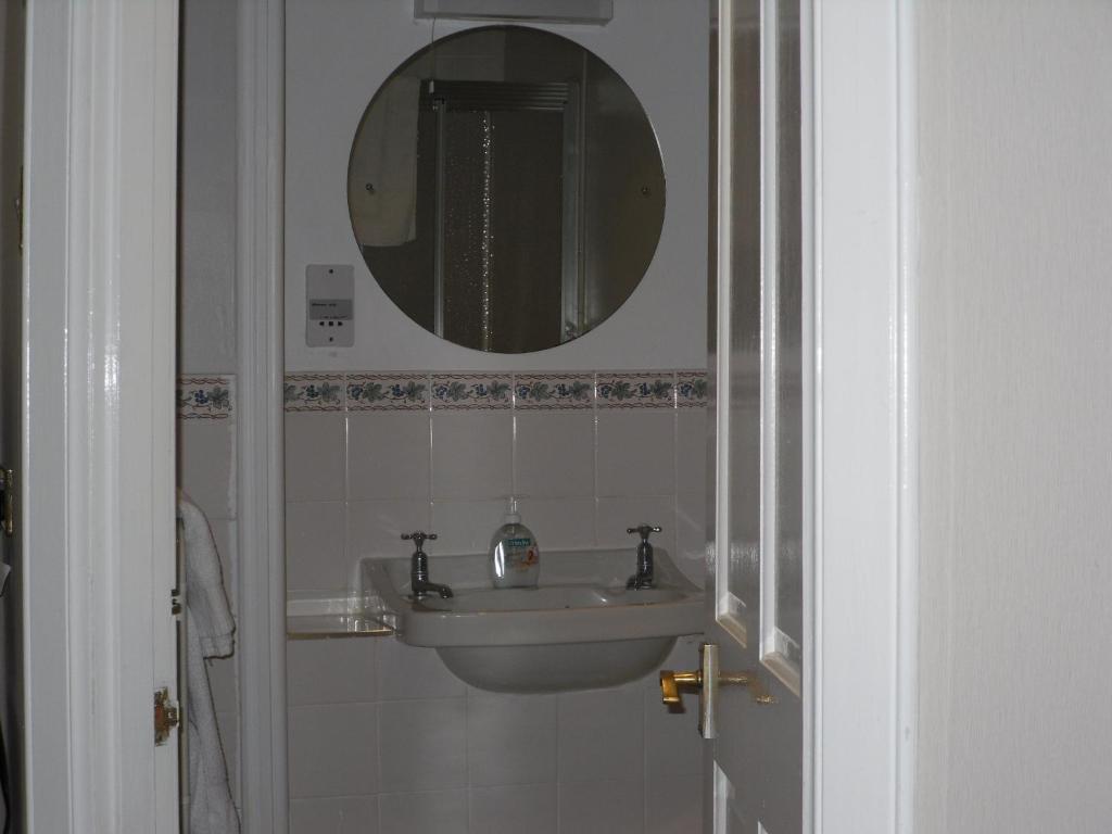 Ardfern Guest House Perth Ruang foto